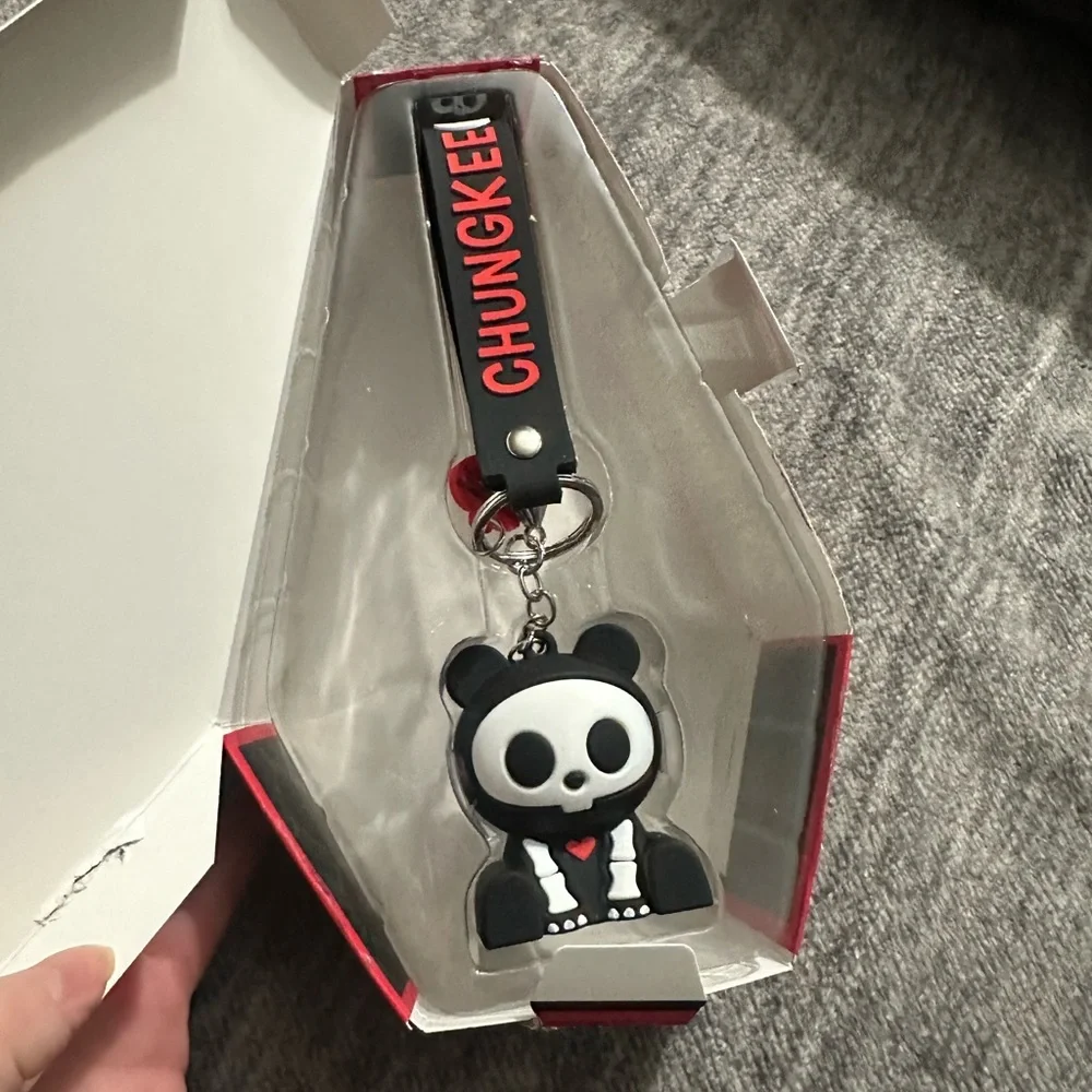 Skelanimals Series 1 Blind Box Chungkee Panda Keychain BNIB Opened